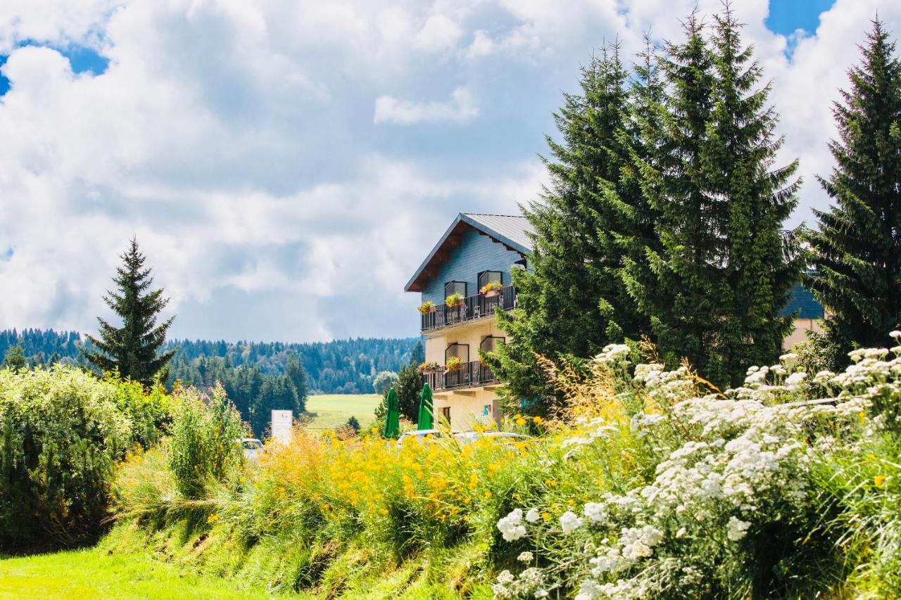 Domaine Du Mont-Saint-Jean Hotel Ле Рус Екстериор снимка