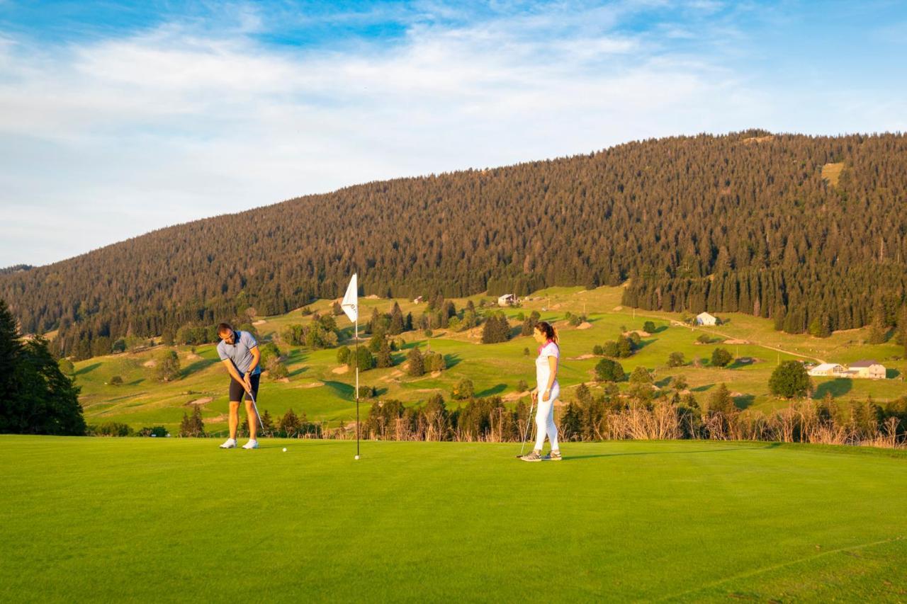 Domaine Du Mont-Saint-Jean Hotel Ле Рус Екстериор снимка