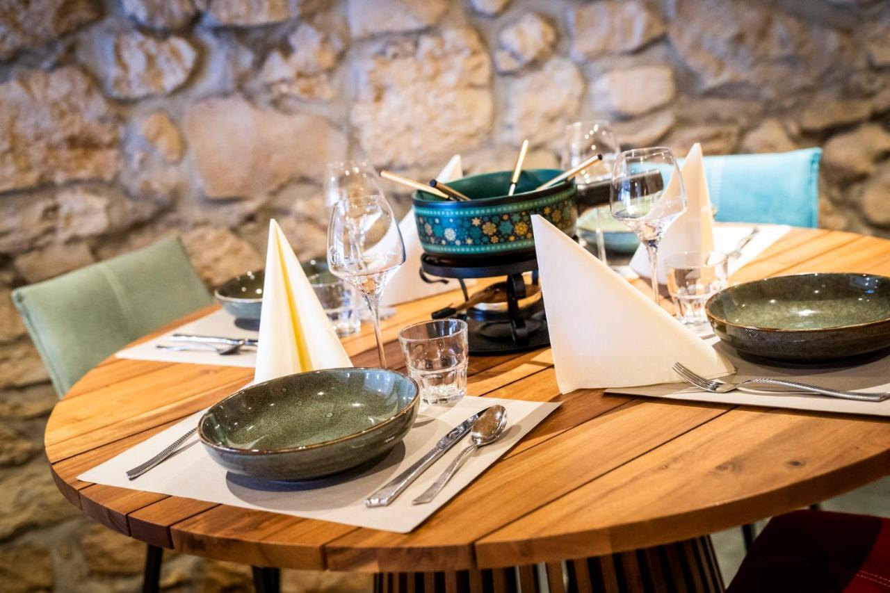 Domaine Du Mont-Saint-Jean Hotel Ле Рус Екстериор снимка