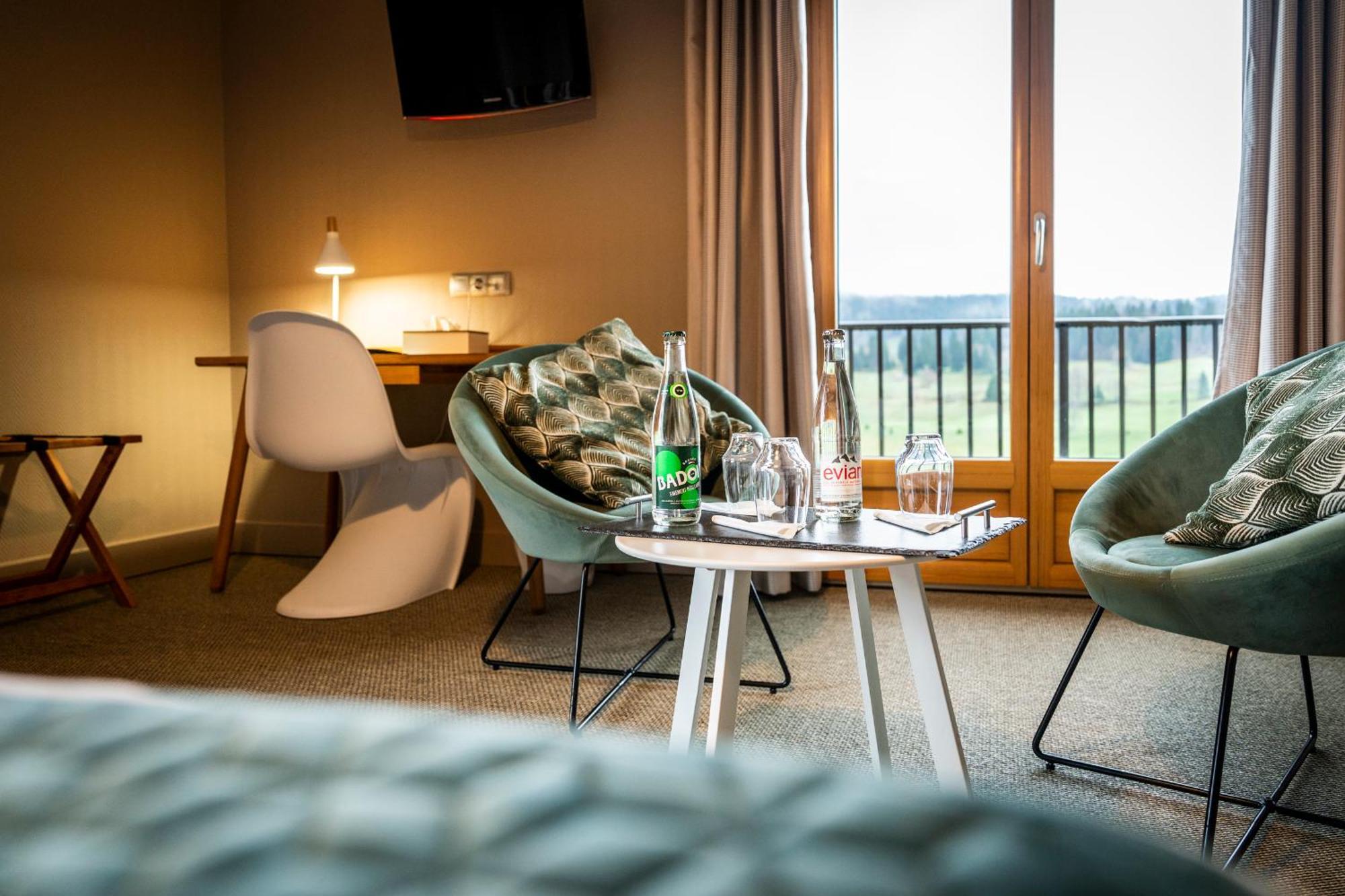 Domaine Du Mont-Saint-Jean Hotel Ле Рус Екстериор снимка